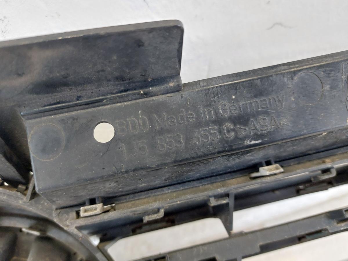 VW Bora 1J K&uuml;hlergrill Grill Frontgrill mit Logo LA7W Reflexsilber Metallic