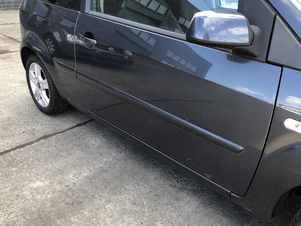 Ford Fiesta JD JH MK6 T&uuml;r vorn rechts Beifahrert&uuml;r nur f&uuml;r 3 t&uuml;rer Royalgrau