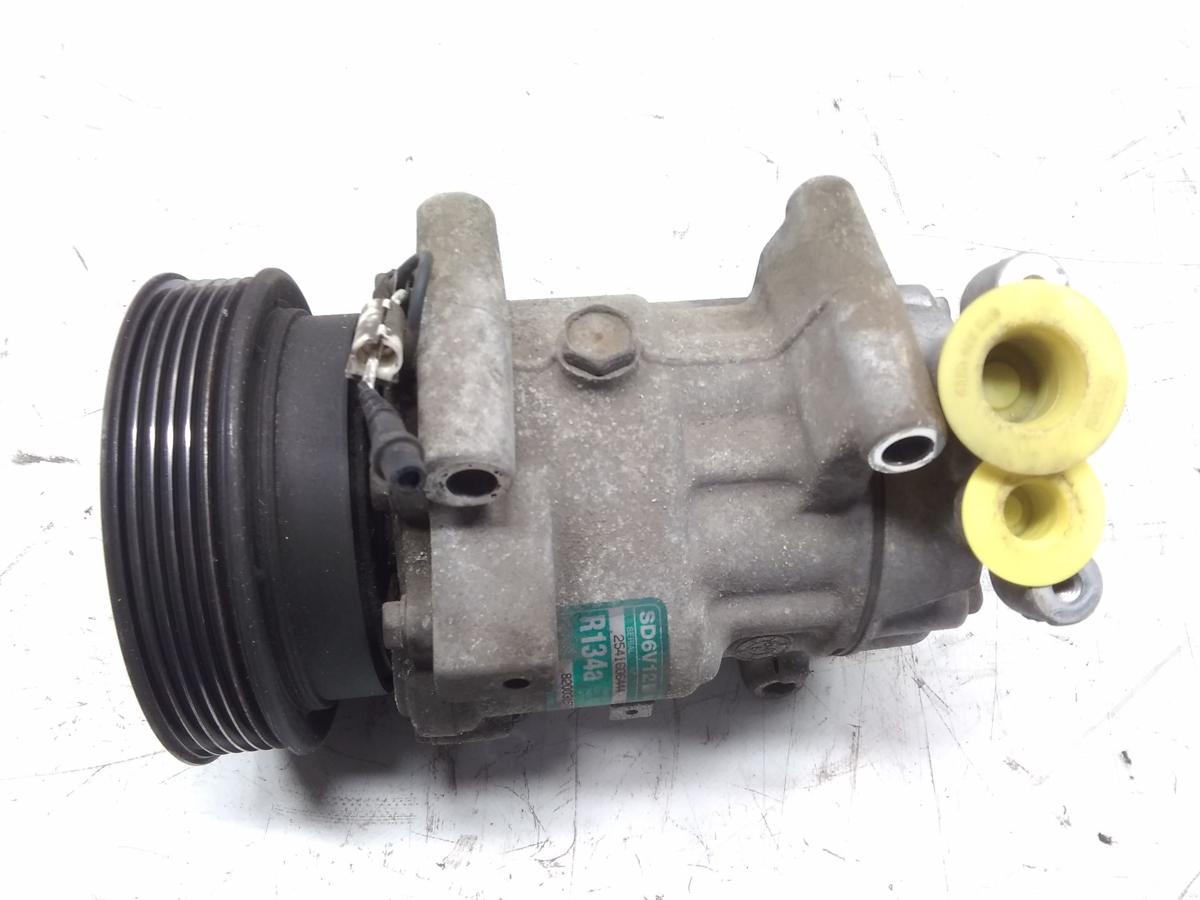 Renault Clio 2 original Klimakompressor 1.4 72kw K4JB711 Bj.2004