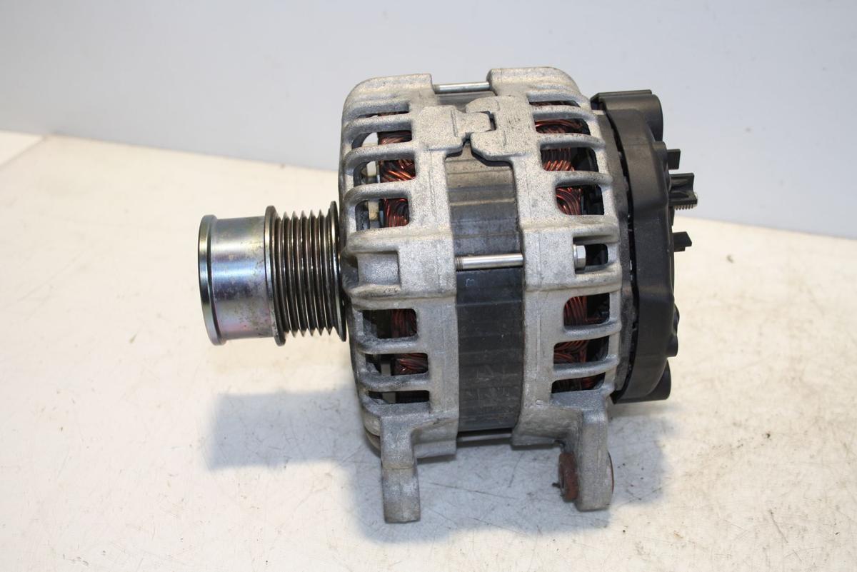 VW Jetta VI orig Lichtmaschine Generator Bosch 140A 04C903023L 1.2l 77kW Bj 2016