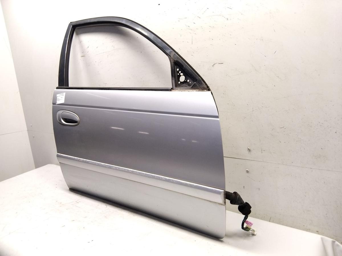 Toyota Avensis T22 original T&uuml;r vorn rechts silbermetallic Rohbau BJ2002