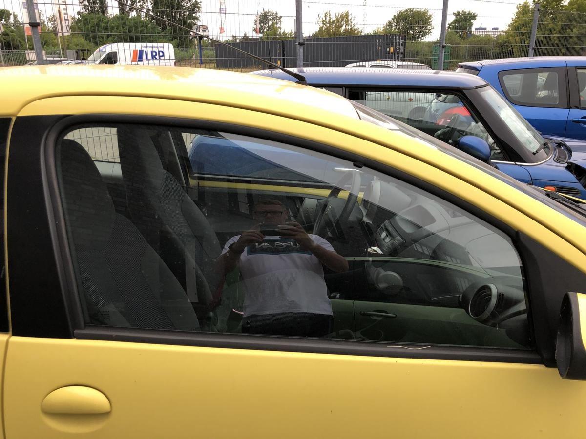 Peugeot 107 Typ P T&uuml;rscheibe vorn rechts Beifahrert&uuml;r nur 3 t&uuml;rer Colorglas