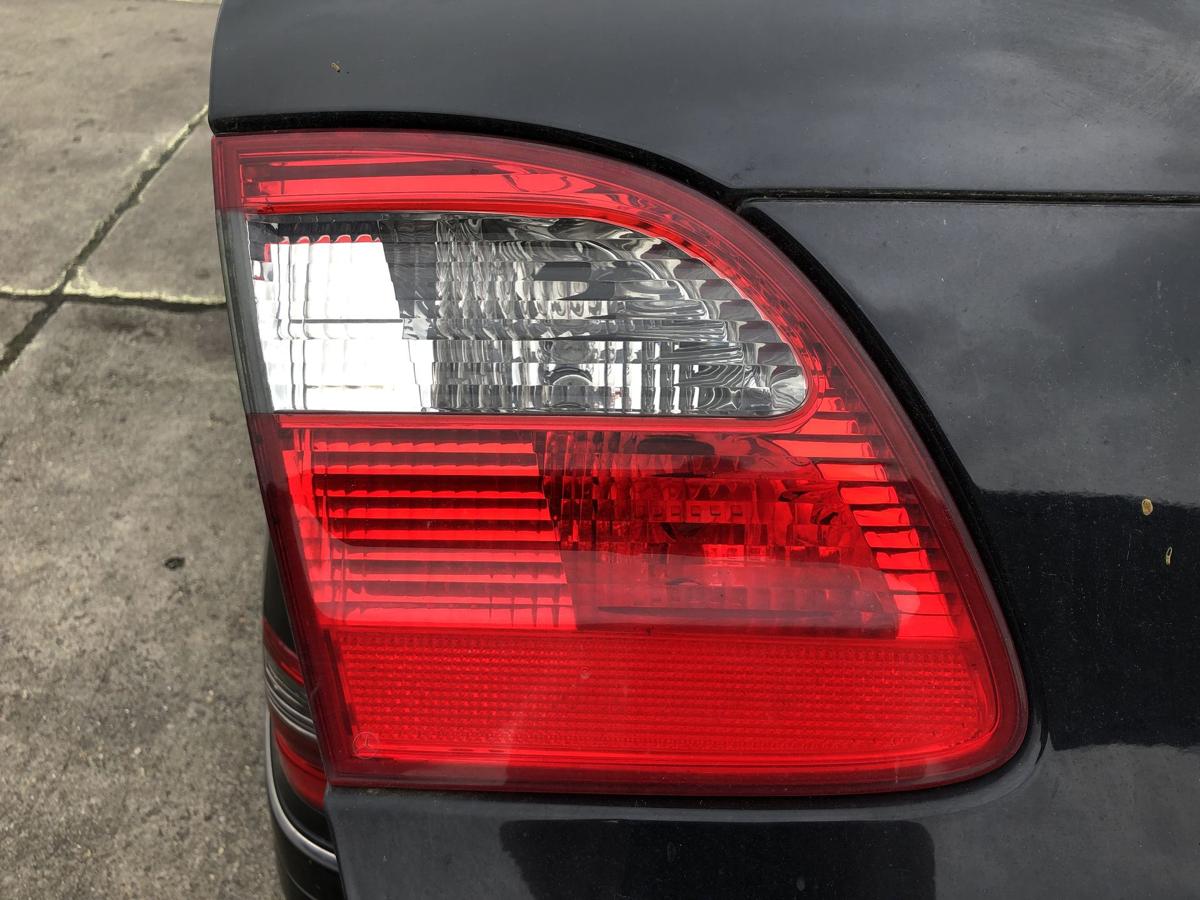 Mercedes E Klasse S211 Mopf R&uuml;ckleuchte innen links Heckklappe T Modell OEM