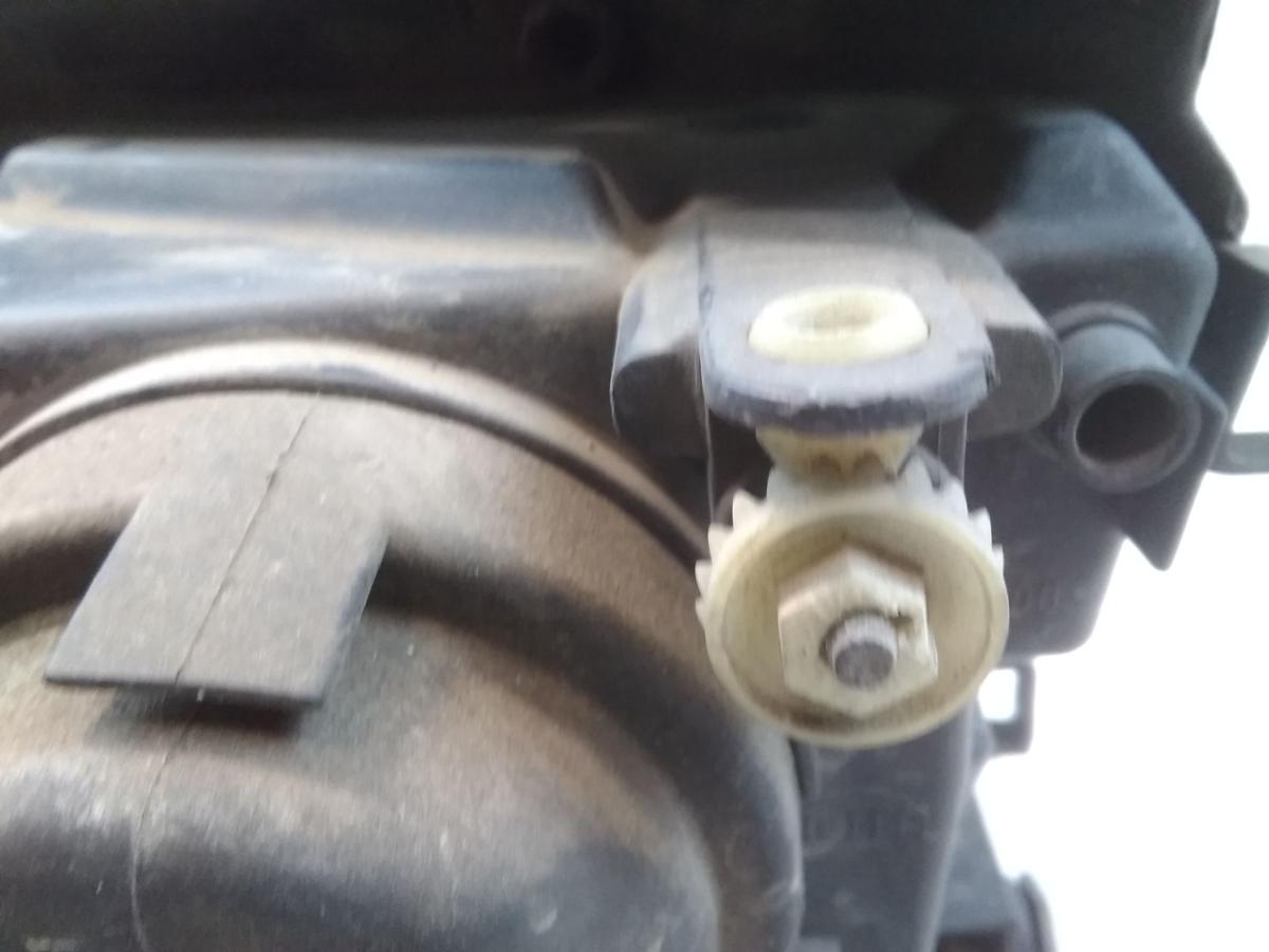 VW Passat 3B original Scheinwerfer rechts Xenon mit LWR HELLA BJ1999