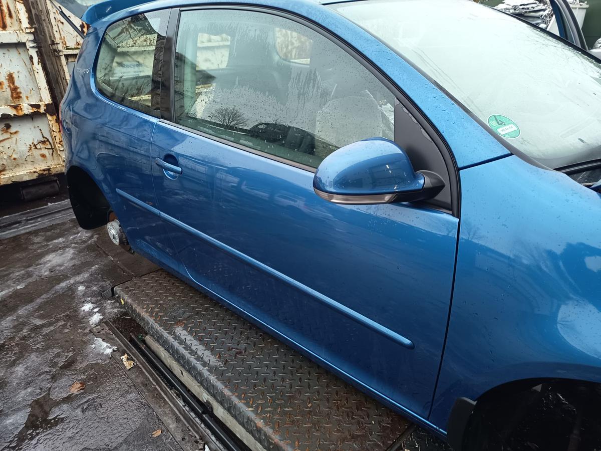 VW Golf V original T&uuml;r rechts Beifahrer A5K Olympiablau Bj 2007