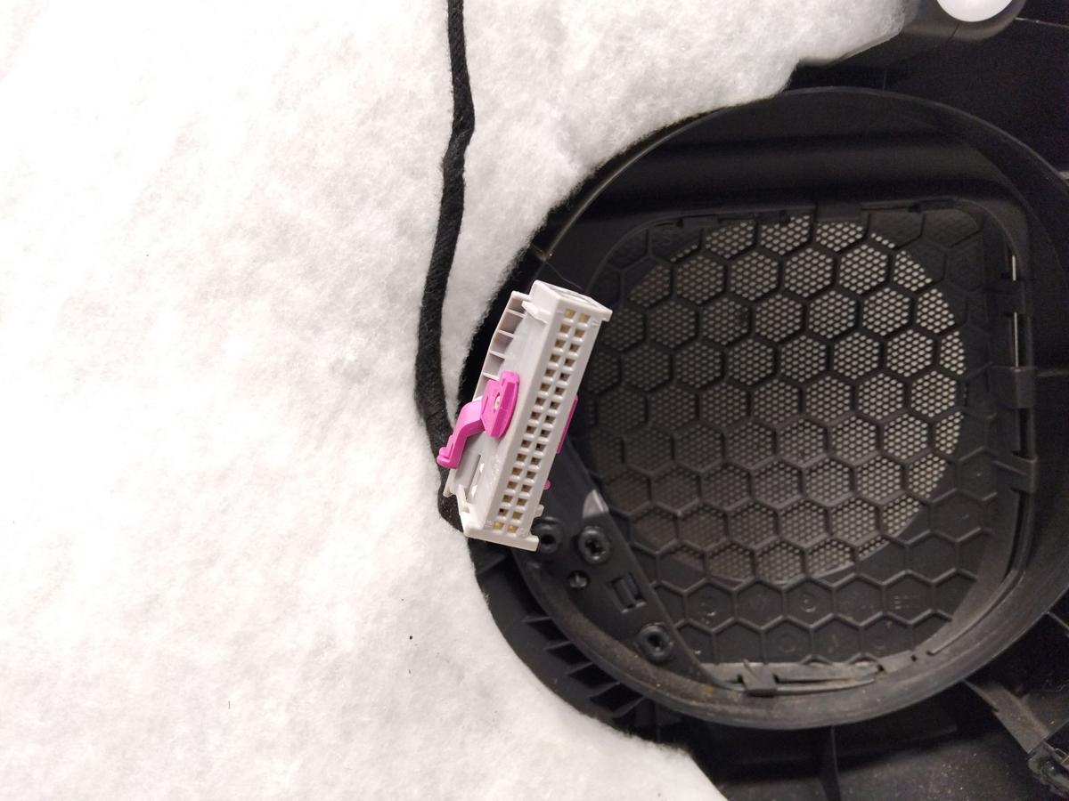 Audi A3 8P Sportback Facelift original T&uuml;rverkleidung vorn rechts Bj.2013