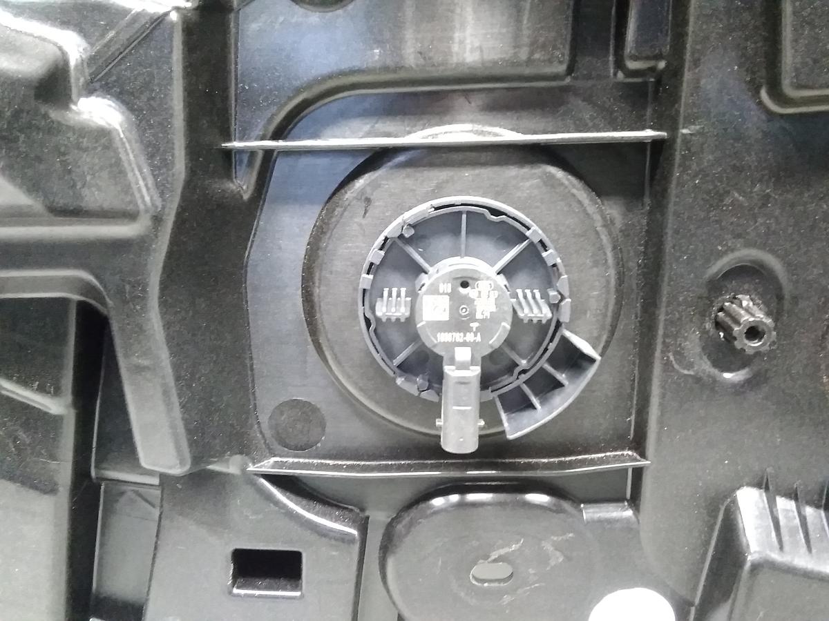 Tesla Model Y original Fensterheber vorn links 1495510-00-E