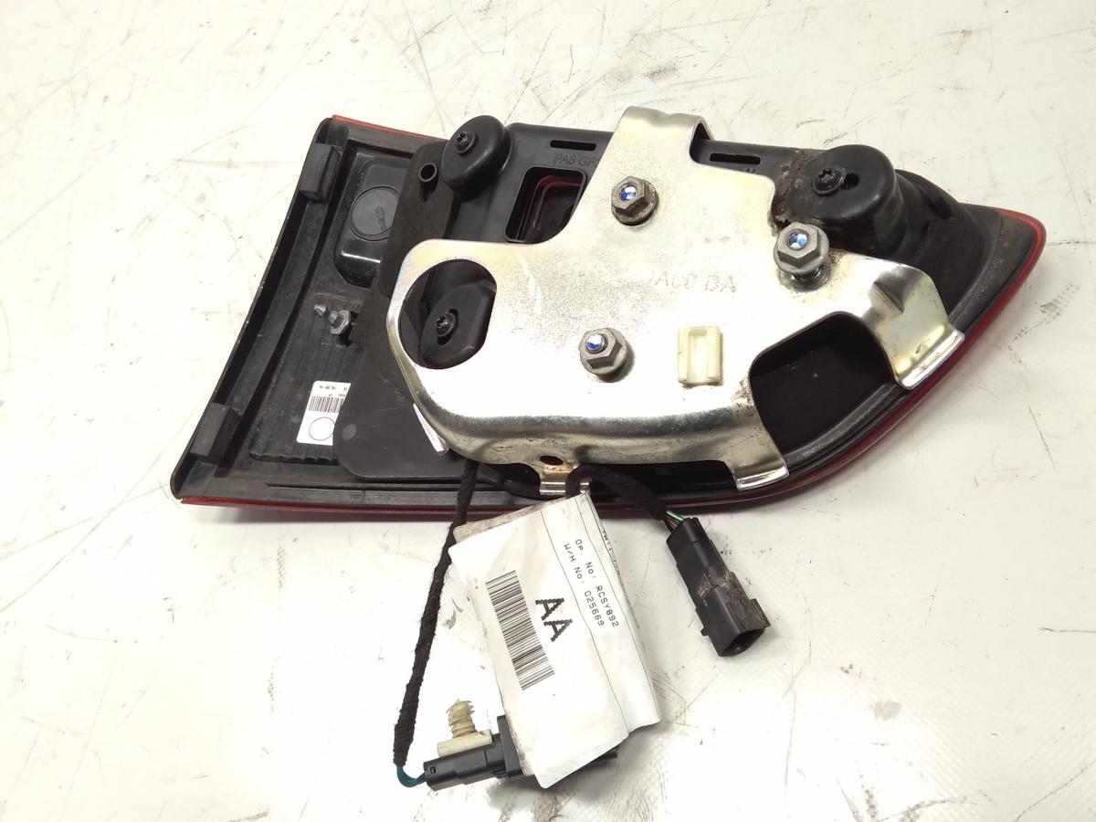 Ford Ecosport 2 JK8 orig. Griff Öffner Taster Hecklappe mit Blende BJ2016 chrom