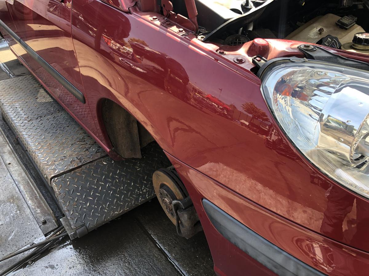 Peugeot 807 original Kotflügel vorn rechts Seitenteil KKQ Tiefrot Bj 2004