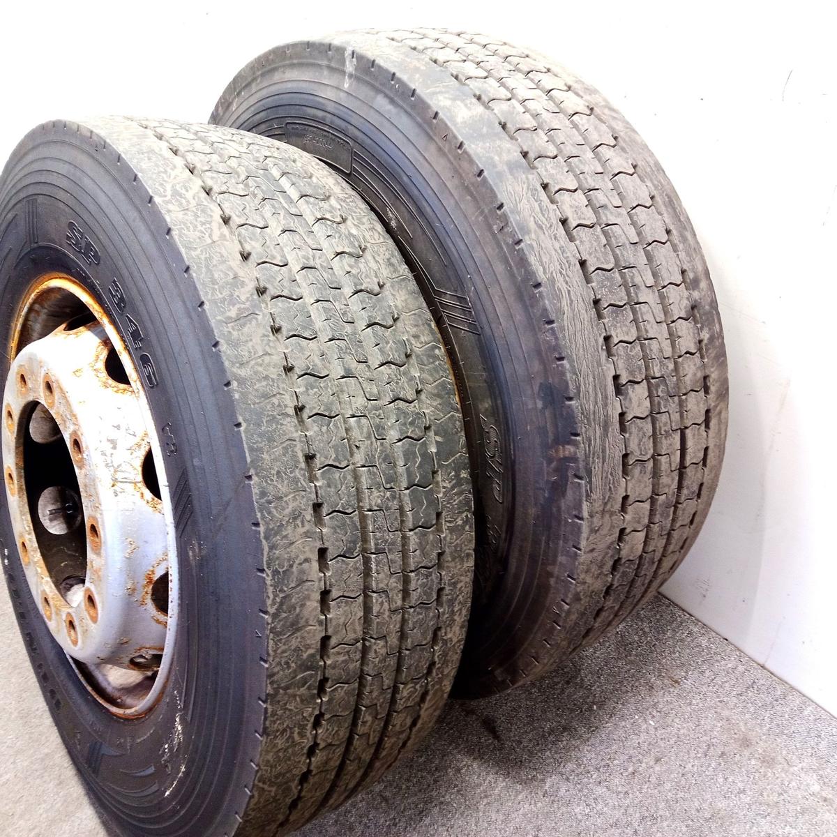 2 Komplettr&auml;der Reifen Lenkachse 315/70R22.5 Dunlop SP346+ M&S aus 2022