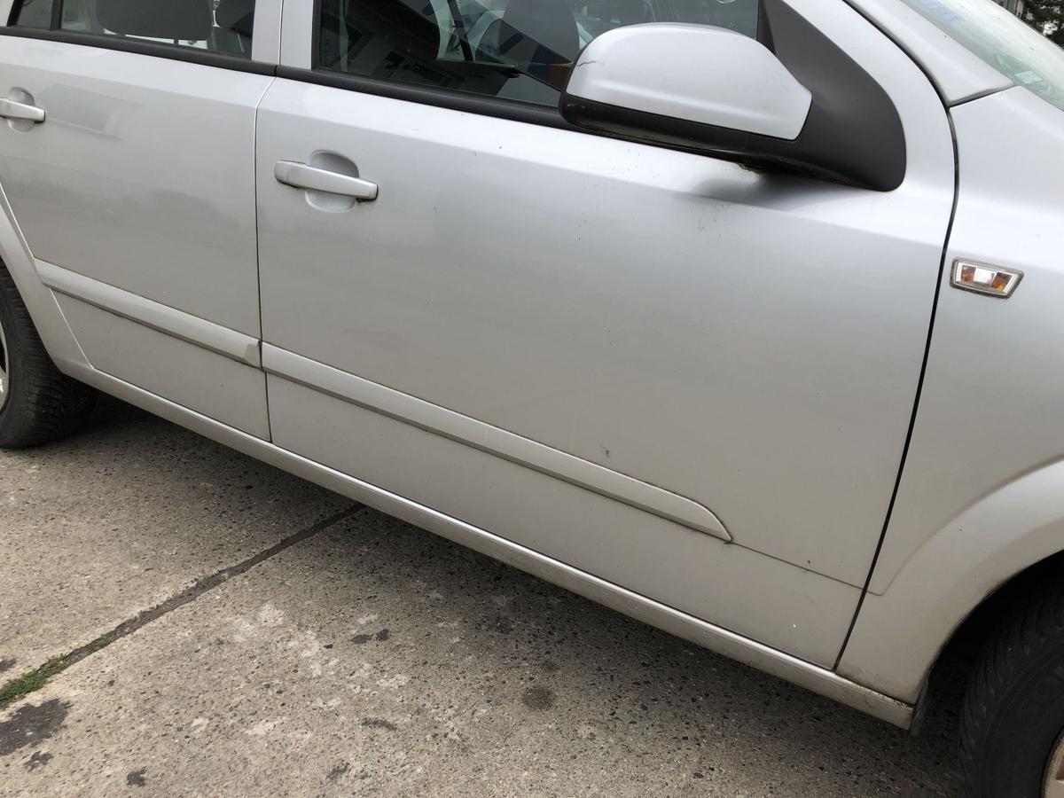 Opel Astra H Caravan T&uuml;r vorn rechts Beifahrert&uuml;r im Rohbau 2AU Starsilber