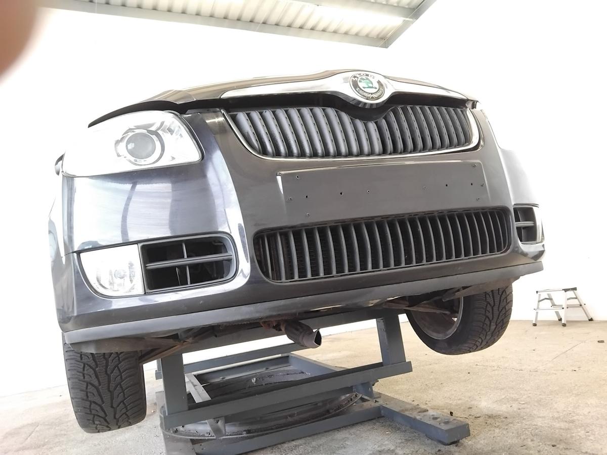 Skoda Roomster 5J original Sto&szlig;f&auml;nger Sto&szlig;stange vorn BJ2008 LF9R Blackmagicmetallic