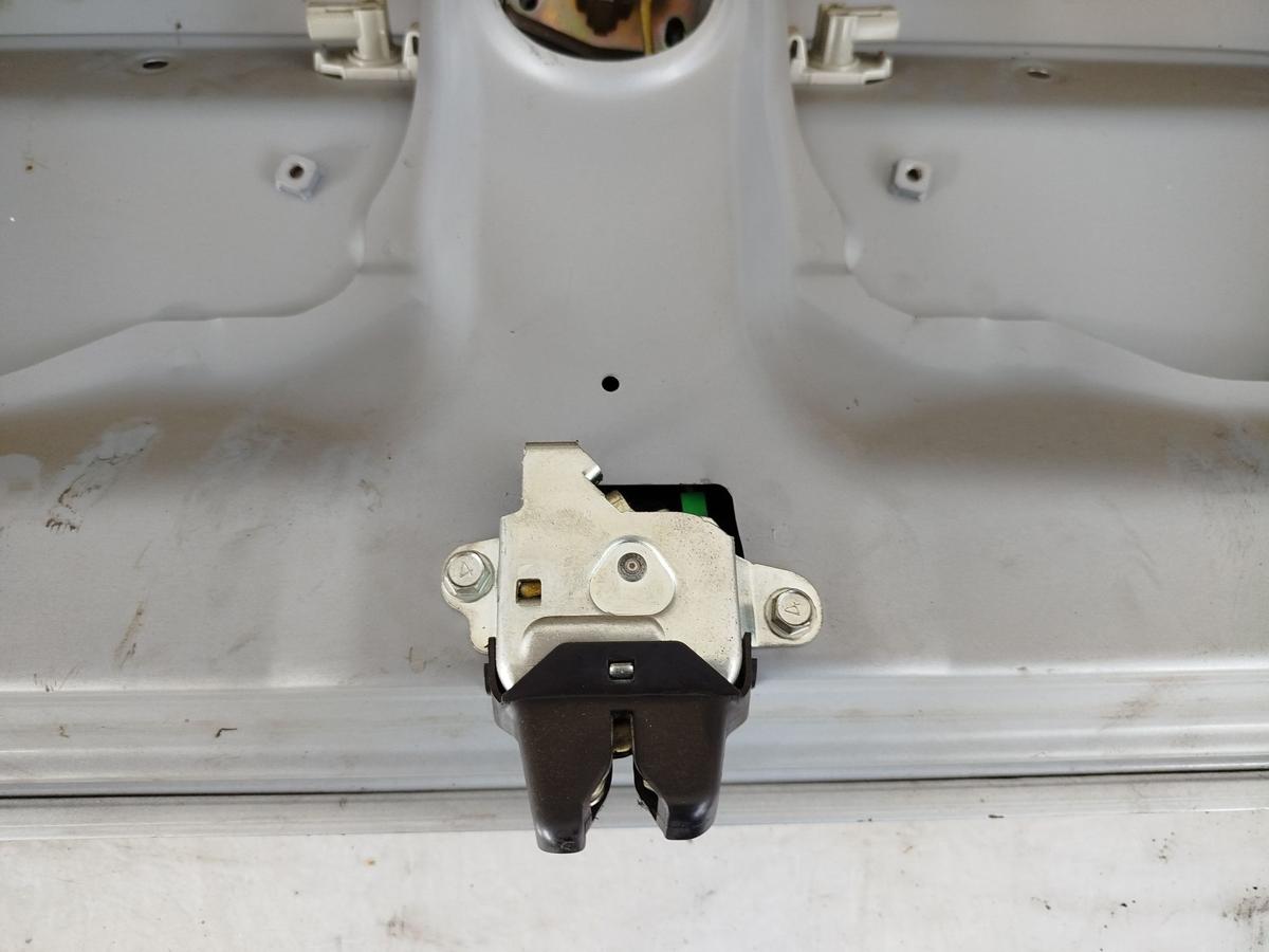 Toyota Corolla E11 Heckklappe Klappe hinten Deckel Limousine silber Kofferklappe