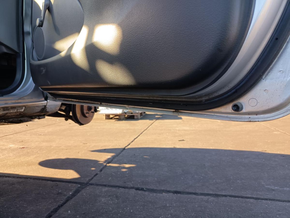 Toyota Yaris XP10 orig Tür rechts 3türer Beifahrertür 199 Siber Bj 2000