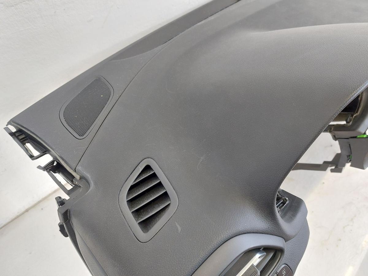 Hyundai i30 PD Mild Hybrid Armaturenbrett Cockpit Schalttafel Dashboard