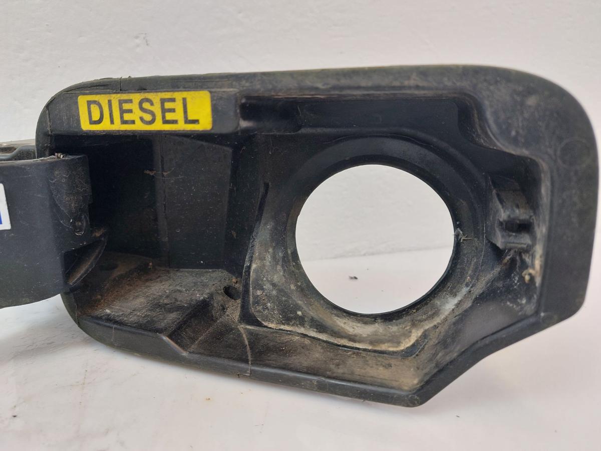 Peugeot Partner II 08 bis 12 Tankklappe Tankdeckel Tankverschluss EWP weiss