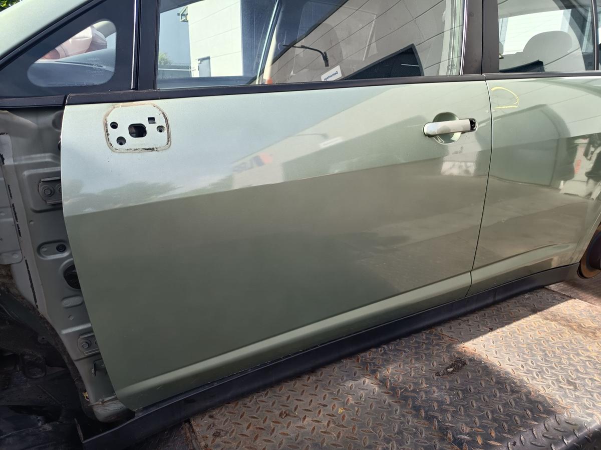 Nissan Tiida C11 orig Tür vorn links Fahrerseite J40 Green Bj 2008