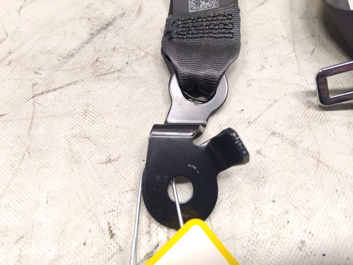 Opel Corsa E original Sicherheitsgurt vorn rechts 5-T&uuml;rer schwarz Bj.2015