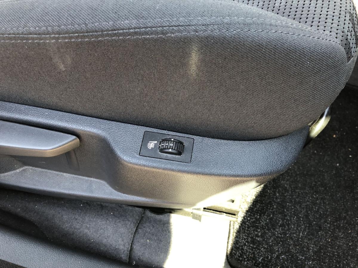 Peugeot 3008 I Typ 0U Sitz vorn rechts Beifahrersitz mit Heizung Stoff Autositz