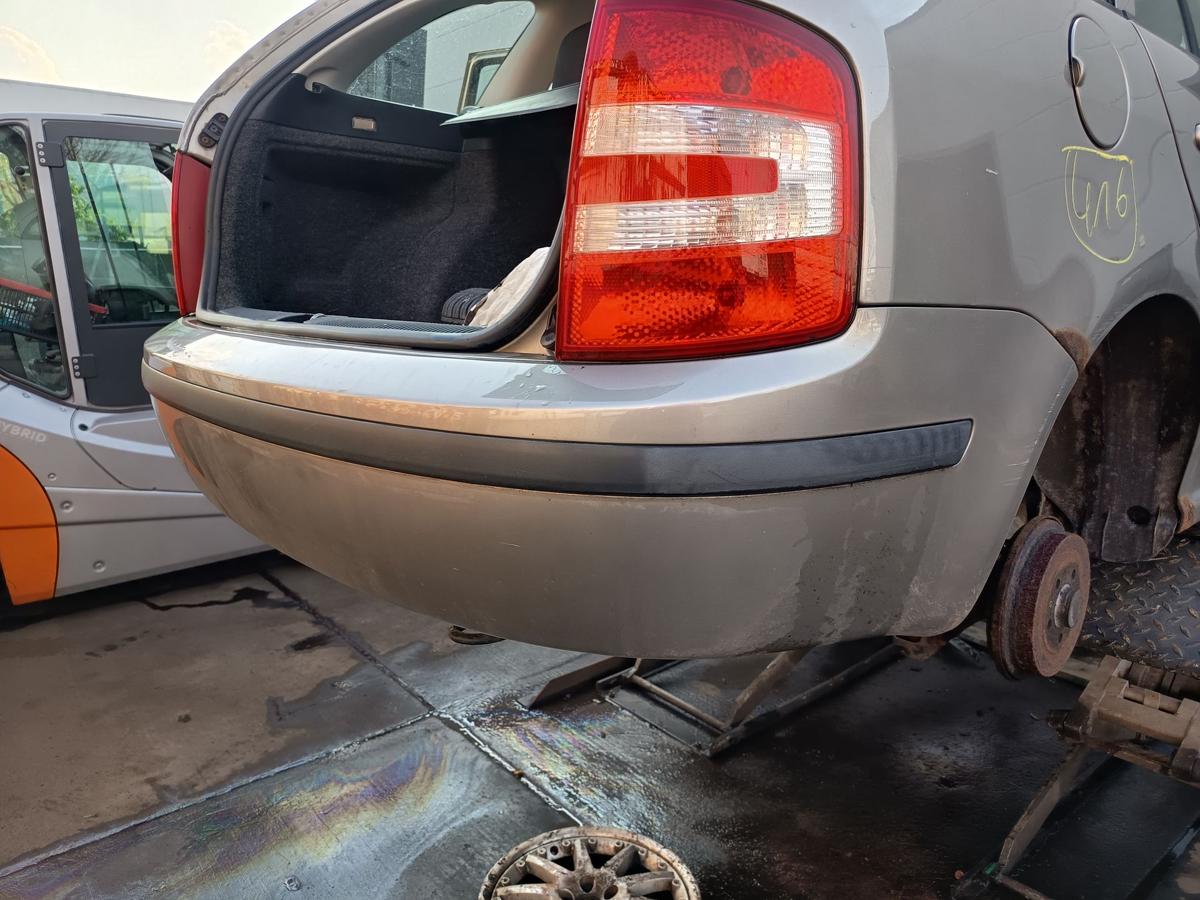 Skoda Fabia 6Y Combi original Sto&szlig;stange F&auml;nger hinten Heck F8H Beige Bj 2007