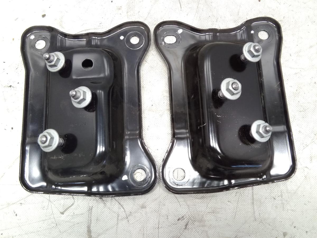 Tesla Model Y Bj.2022 original Satz Halter Alutr&auml;ger Sto&szlig;f&auml;nger hinten