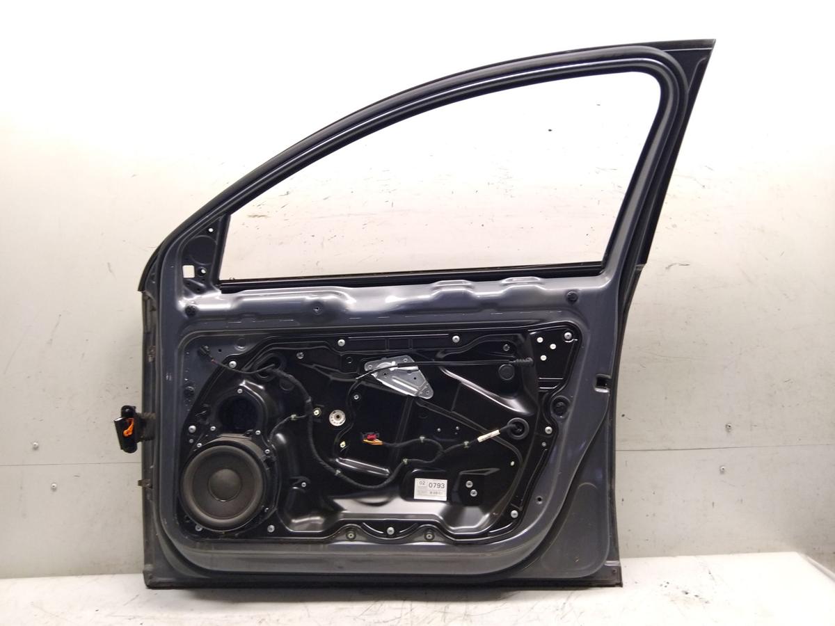 VW Passat 3C original T&uuml;r vorn rechts LA7T United Grey Metallic BJ2007