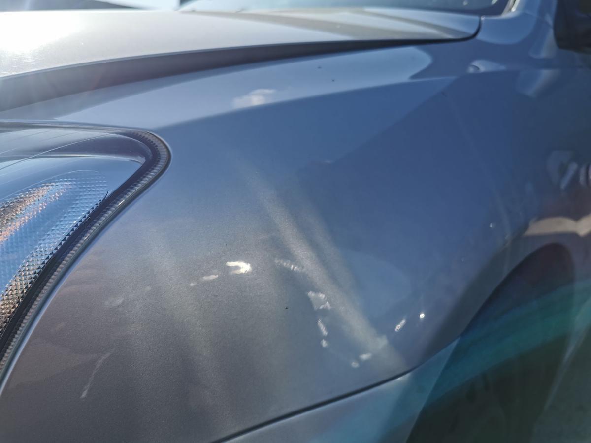 Toyota Avensis T25 Kotflügel Fender Seitenwand vorn links 1C0 Radiant Silver Met