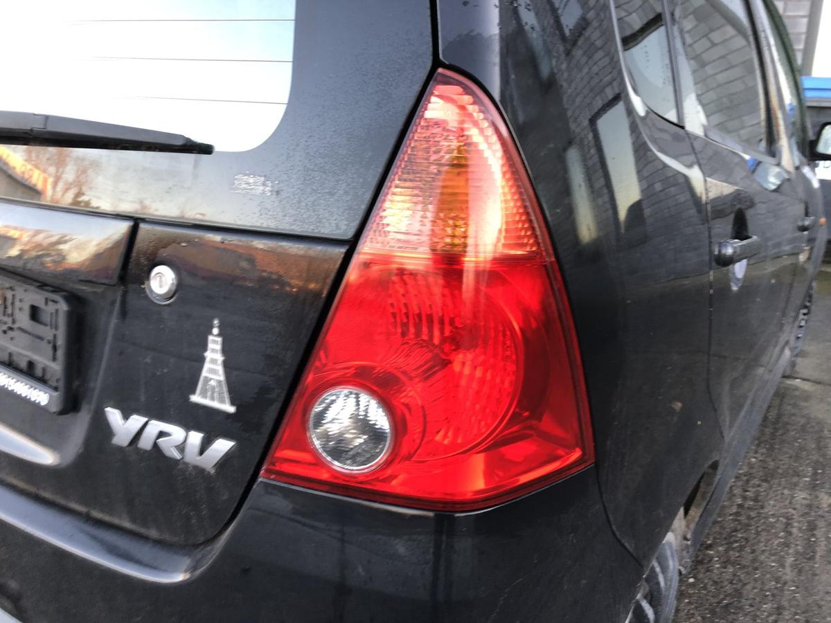 Daihatsu YRV M2 R&uuml;ckleuchte rechts R&uuml;cklicht R&uuml;ckscheinwerfer Licht hinten