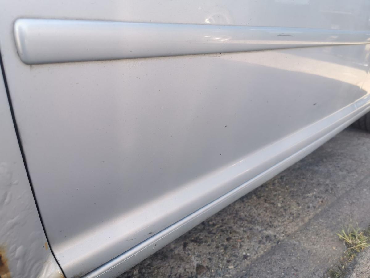 VW Bora 1J Fahrertür Tür Autotür vorn links Rohbautür LB7Z Satinsilber Met