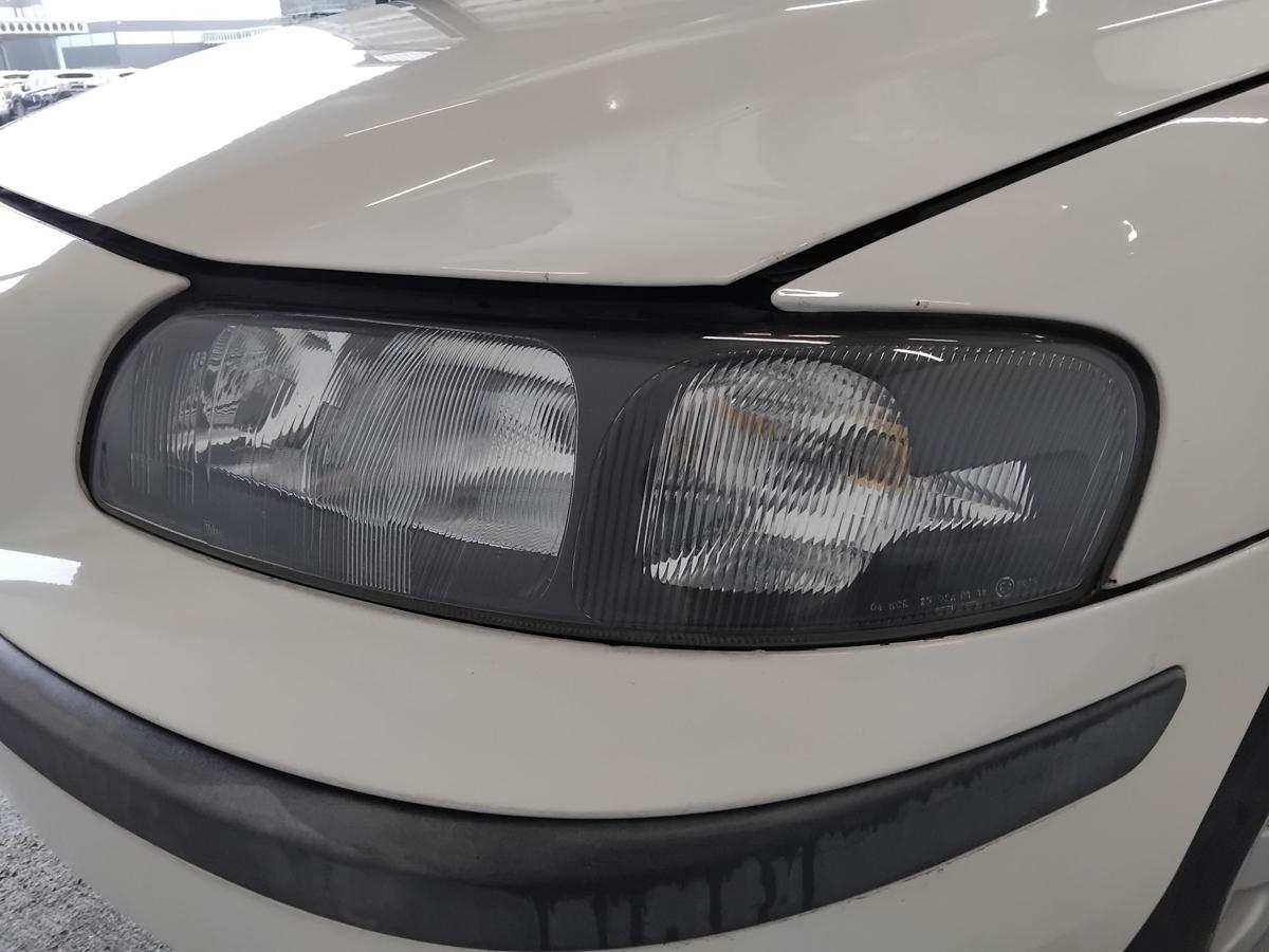 Volvo V70 II Kombi original Scheinwerfer links Halogen Valeo mit LWR BJ2002