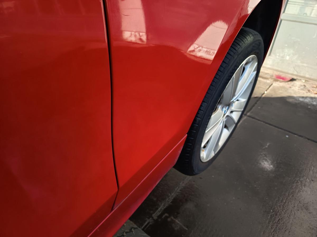 BMW E87 original Kotfl&uuml;gel rechts Seitenteil 438 Japanrot Bj 2005