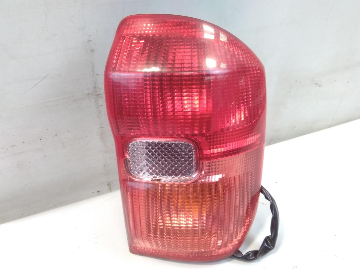 Toyota RAV4 II A2 original R&uuml;ckleuchte Heckleuchte 3-t&uuml;rig BJ2001