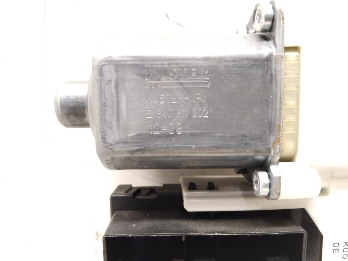 Audi A3 8P Sportback original Fensterhebermotor vorn rechts 8P0959802Q Bj.2013