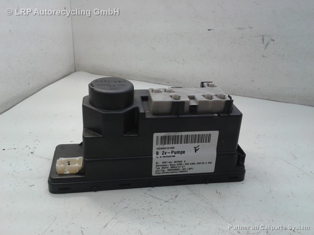 Mercedes Benz W210 BJ2001 Pumpe Zentralverriegelung A2108002248 Hella 00782837