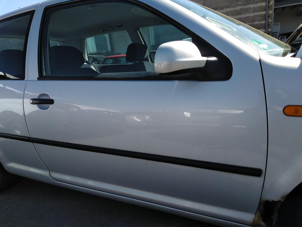 VW Golf 4 T&uuml;r vorn rechts Beifahrert&uuml;r 3-t&uuml;rig satinsilbermetallic LB7Z Bj.1998