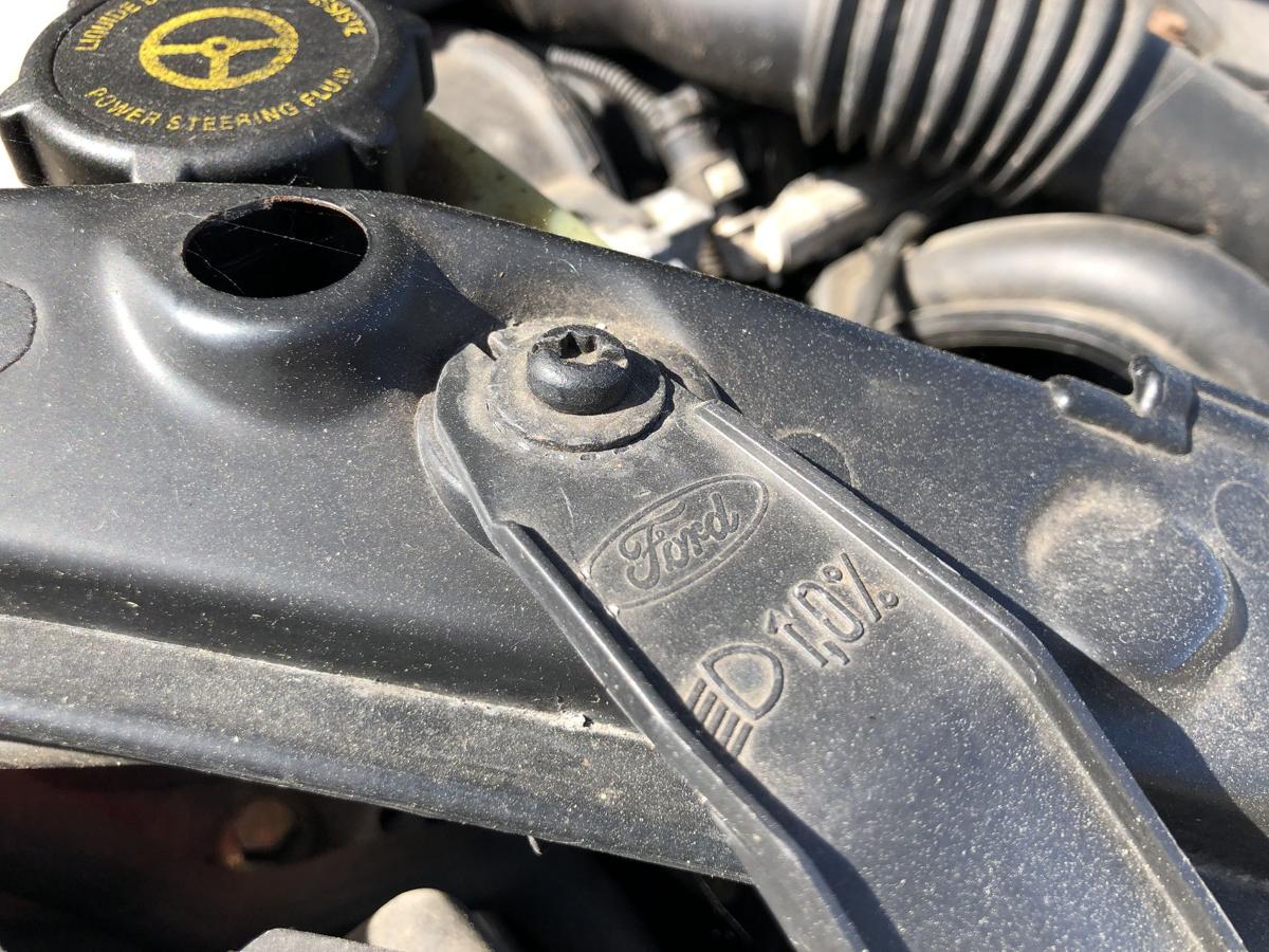Ford Fusion JU2 Scheinwerfer rechts Hauptscheinwerfer Halogen Tr&uuml;bung 02 bis 05
