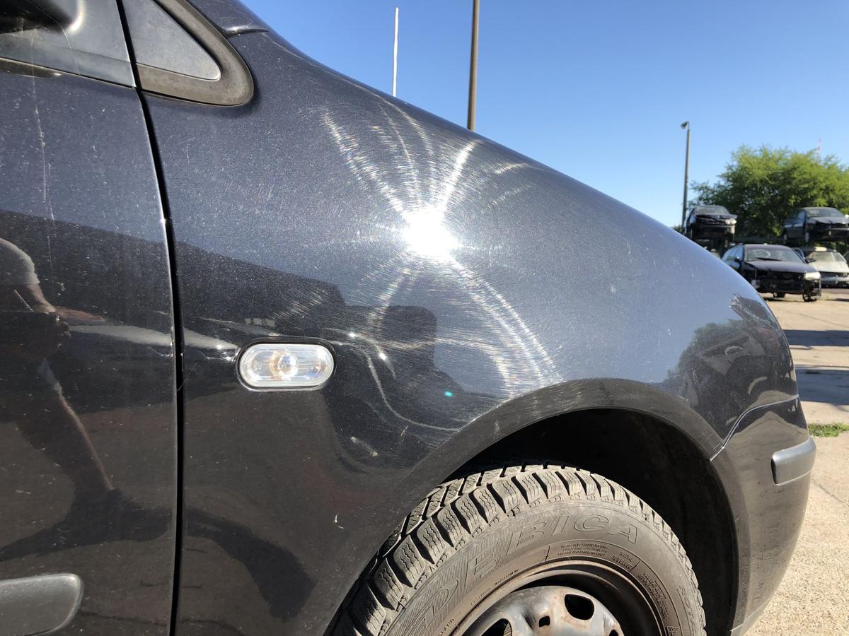 VW Polo 9N 9N1 Kotflügel vorn rechts Beifahrerseite LC9Z Black Magic Perl