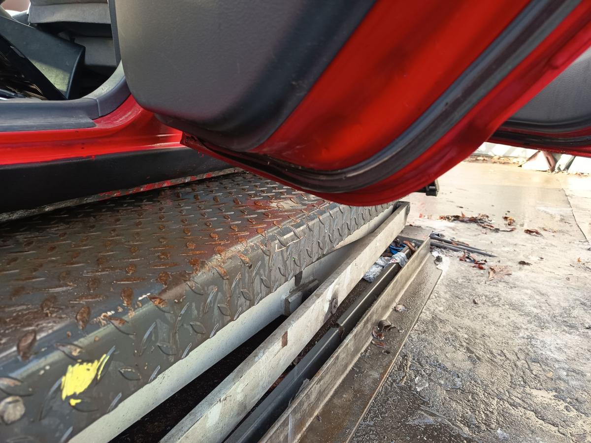 Toyota Yaris XP10 original T&uuml;r hinten rechts Fond 3P0 Vulkanrot Bj 2001