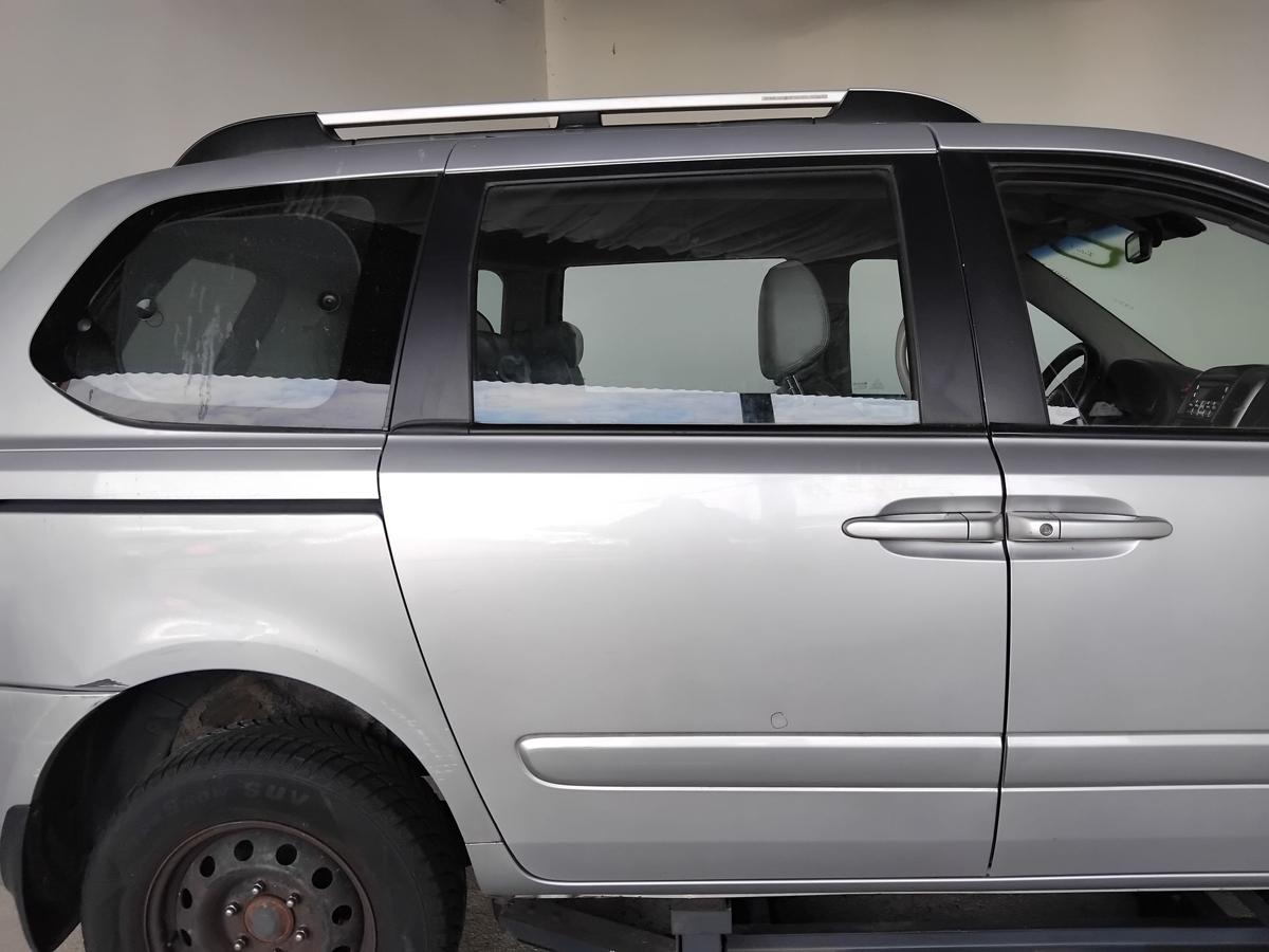 Kia Carnival III MB Schiebetür hinten rechts 6C Diamantsilber BJ2007