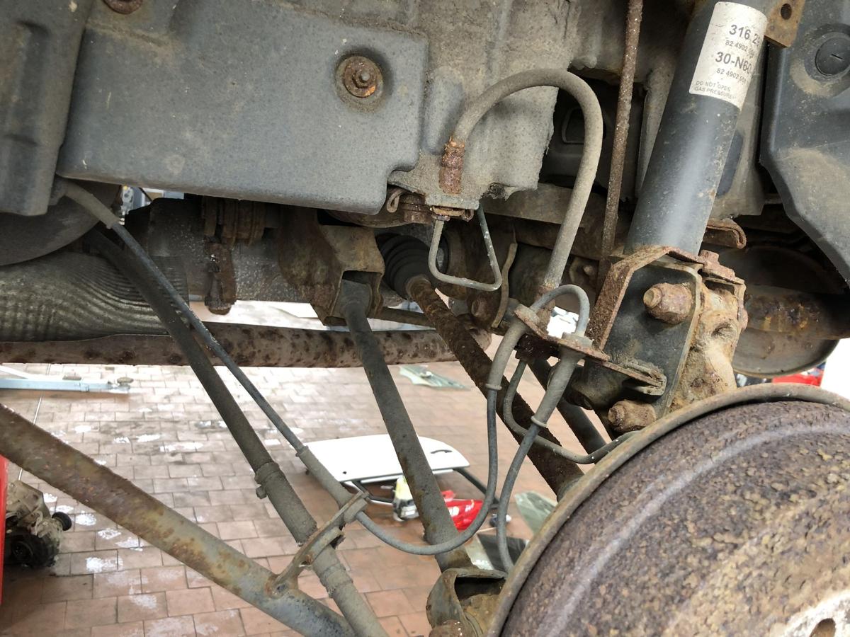 Dacia Duster 1 Typ HS Hinterachse Differential Allrad 4x4 Achstr&auml;ger 1.5dci