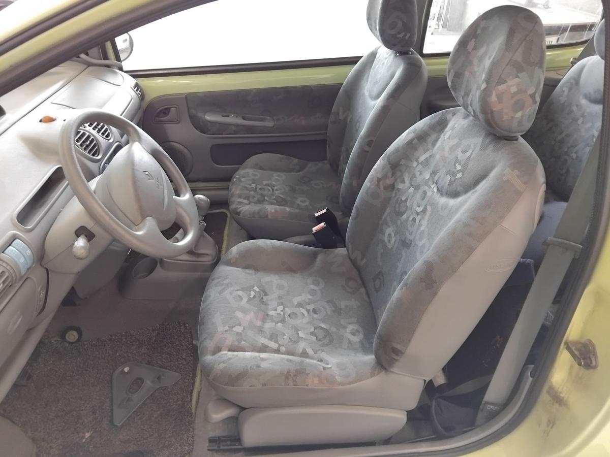 Renault Twingo 1 original Sitz vorn links Fahrersitz Stoff grau BJ2005