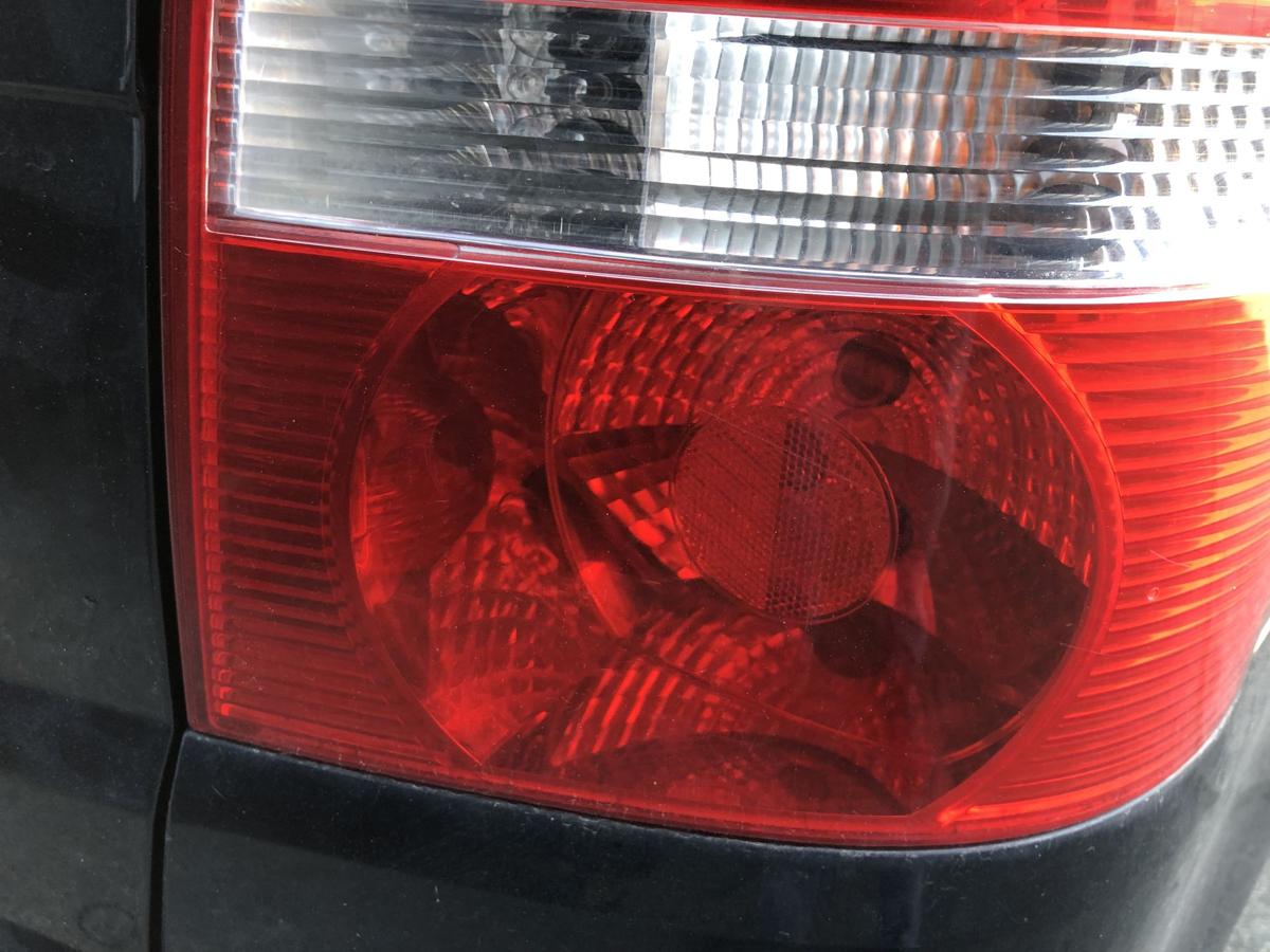 VW Touran 1T 1T1 R&uuml;ckleuchte rechts R&uuml;cklicht Heckleuchte bis 2006