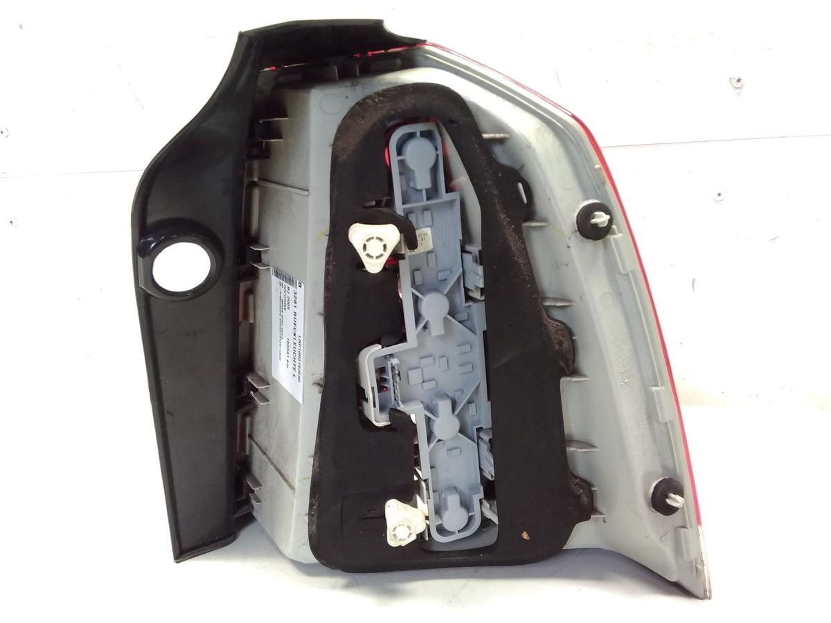 Opel Zafira B Rückleuchte Heckleuchte links Bj.2006