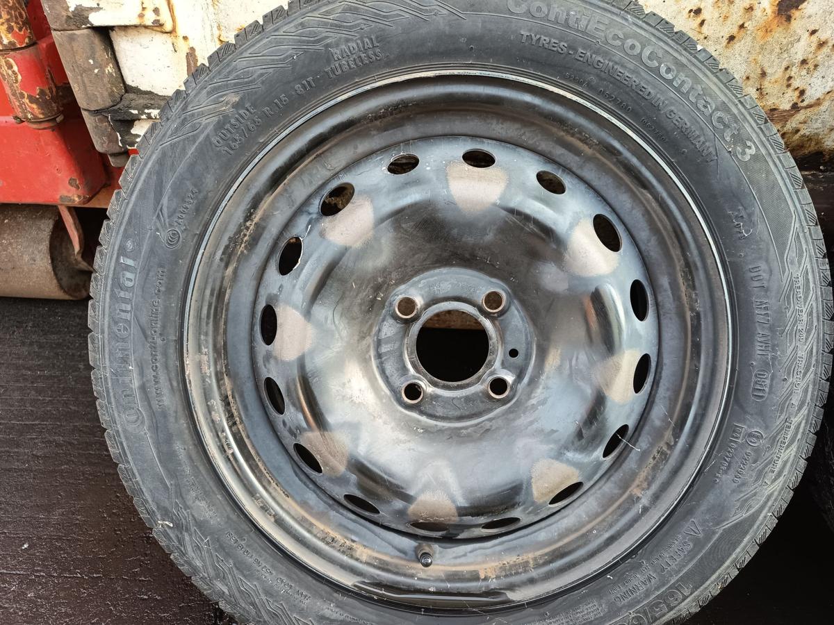 Renault Clio III original Satz Stahlfelgen 5,5x15 ET43 OHNE Reifen Bj 2006