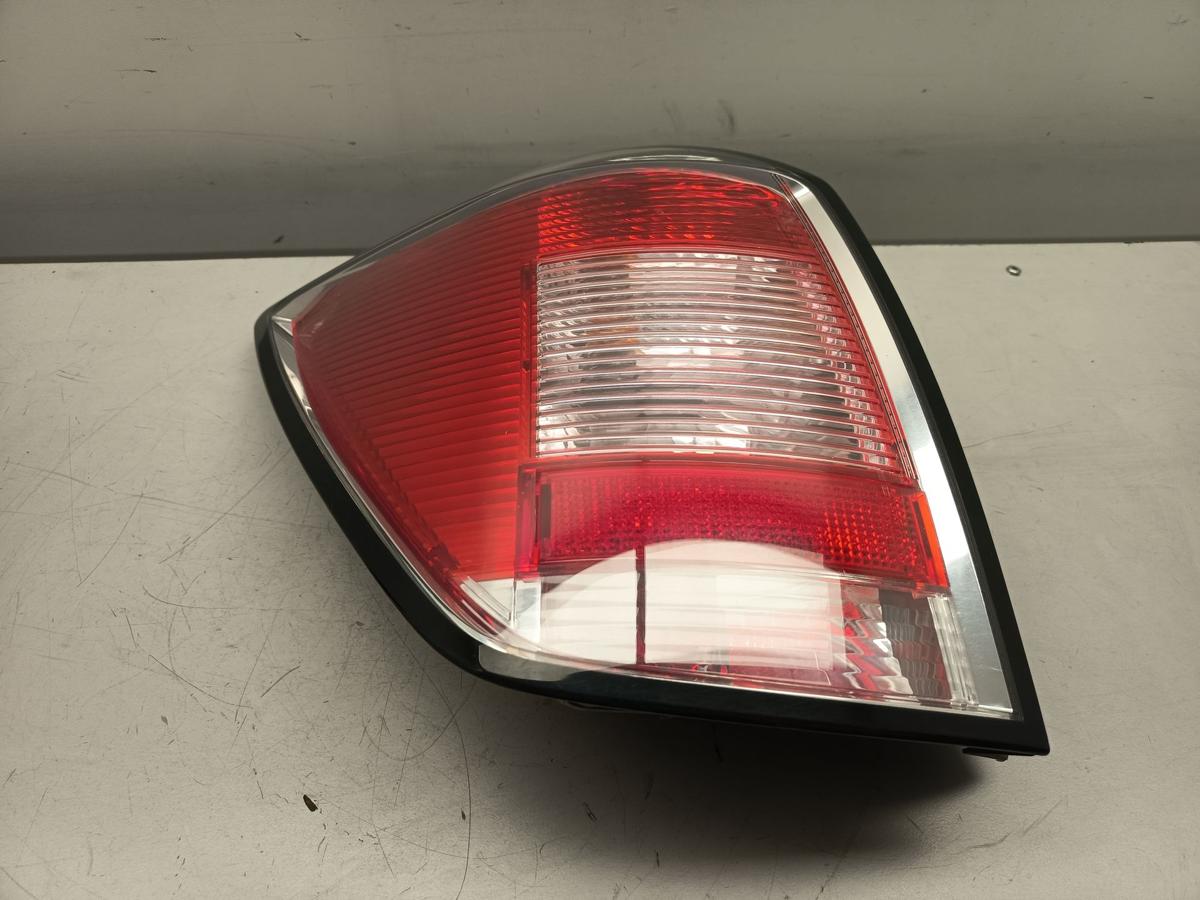 Opel Astra H Caravan ab 2007 original Rück-Heck-Schlussleuchte links Facelift