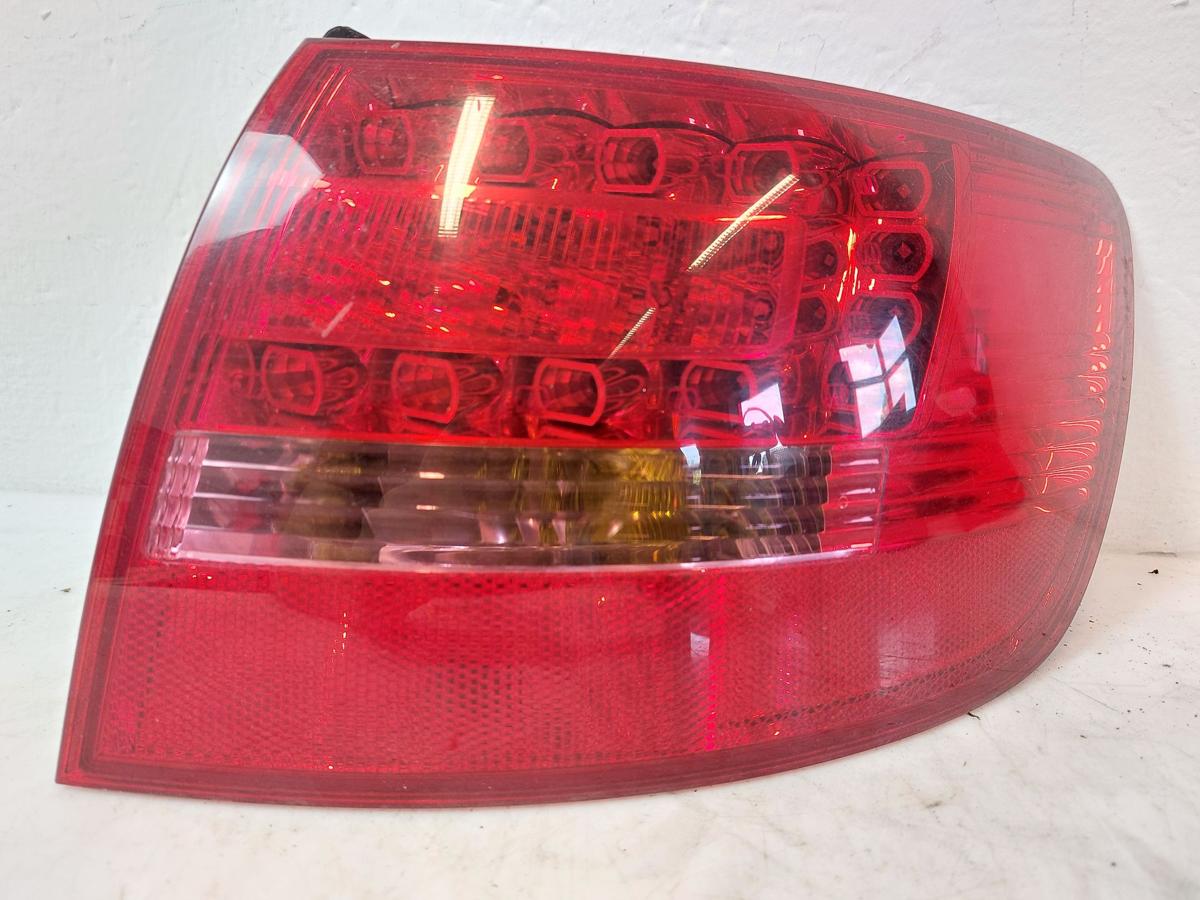 Audi A6 4F C6 Avant Rückleuchte außen rechts Ecke Kombi LED Heckleuchte