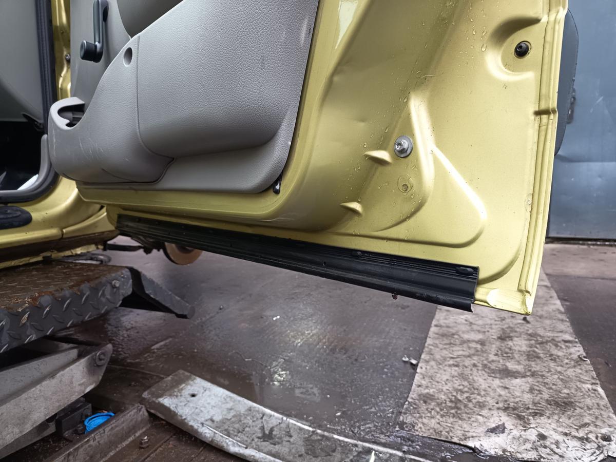 Renault Kangoo KC original T&uuml;r vorn rechts TED99 Limettengr&uuml;n ab 2003