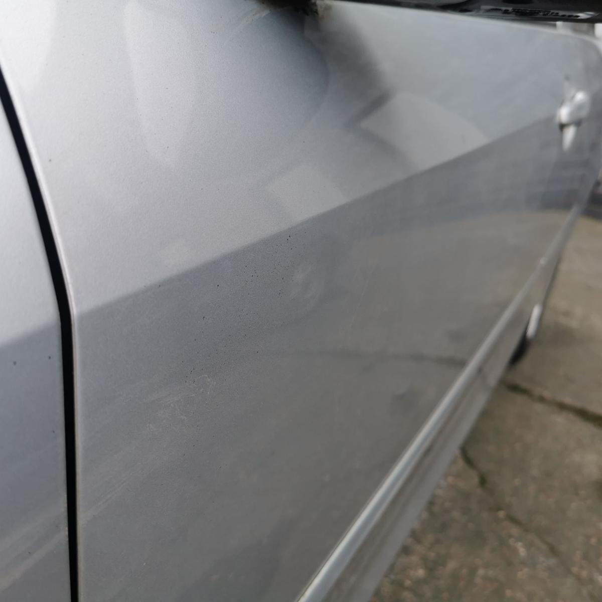 Mazda 2 DY Fahrertür Tür Autotür Rohbautür vorn links 20N Moondust silver TEXT