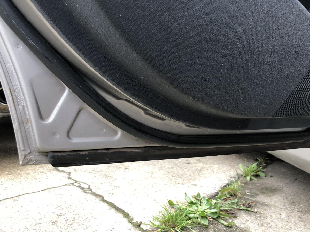 Mercedes W211 Limo E Klasse Tür hinten links Fondtür 723 Cubanitsilber Metallic