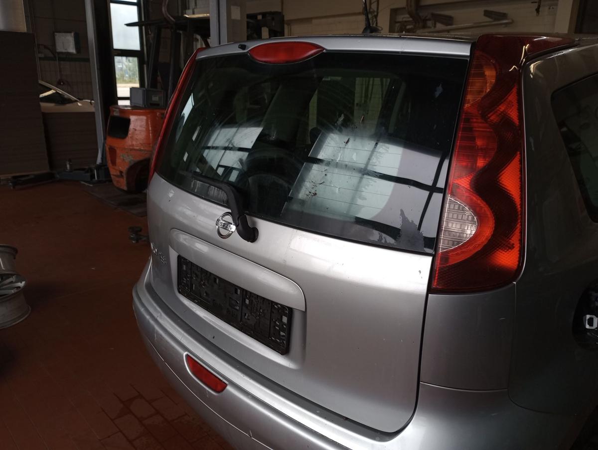 Nissan Note E11 orig Heckklappe mit Scheibe Deckel hinten KYO Quarzsilber Bj2006